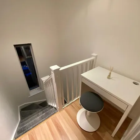 Large 5-Bed City Centre Townhouse With Secure Parking Manchester Exterior photo